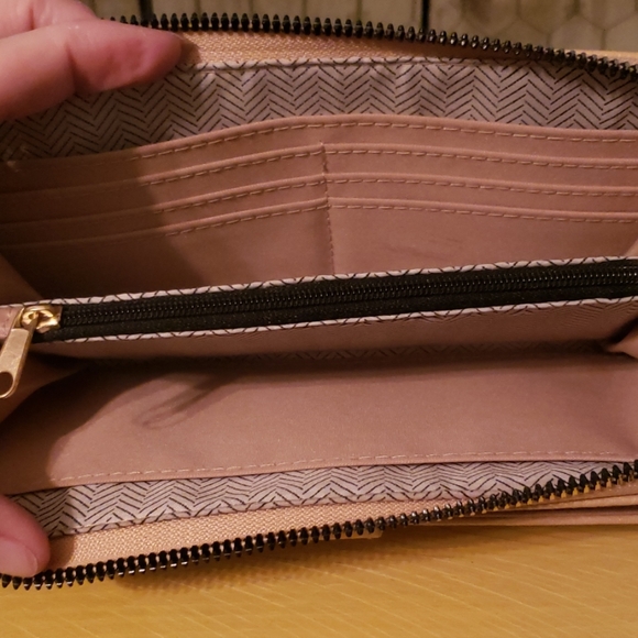 Wallet - Picture 3 of 3